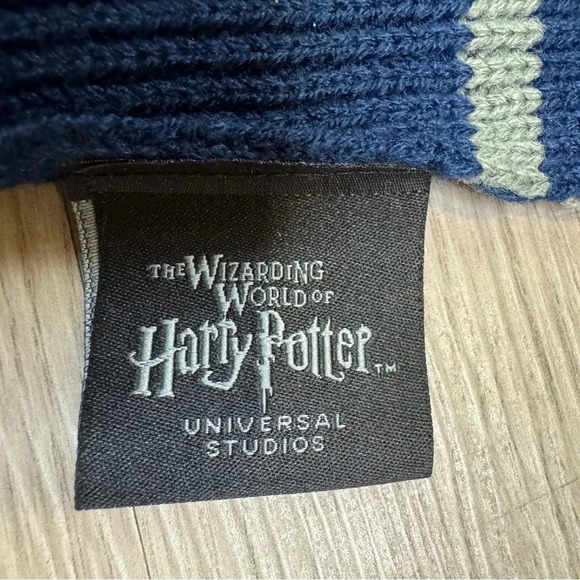 Universal Studios The Wizarding World of Harry Potter Authentic Ravenclaw Scarf - Picture 2 of 6